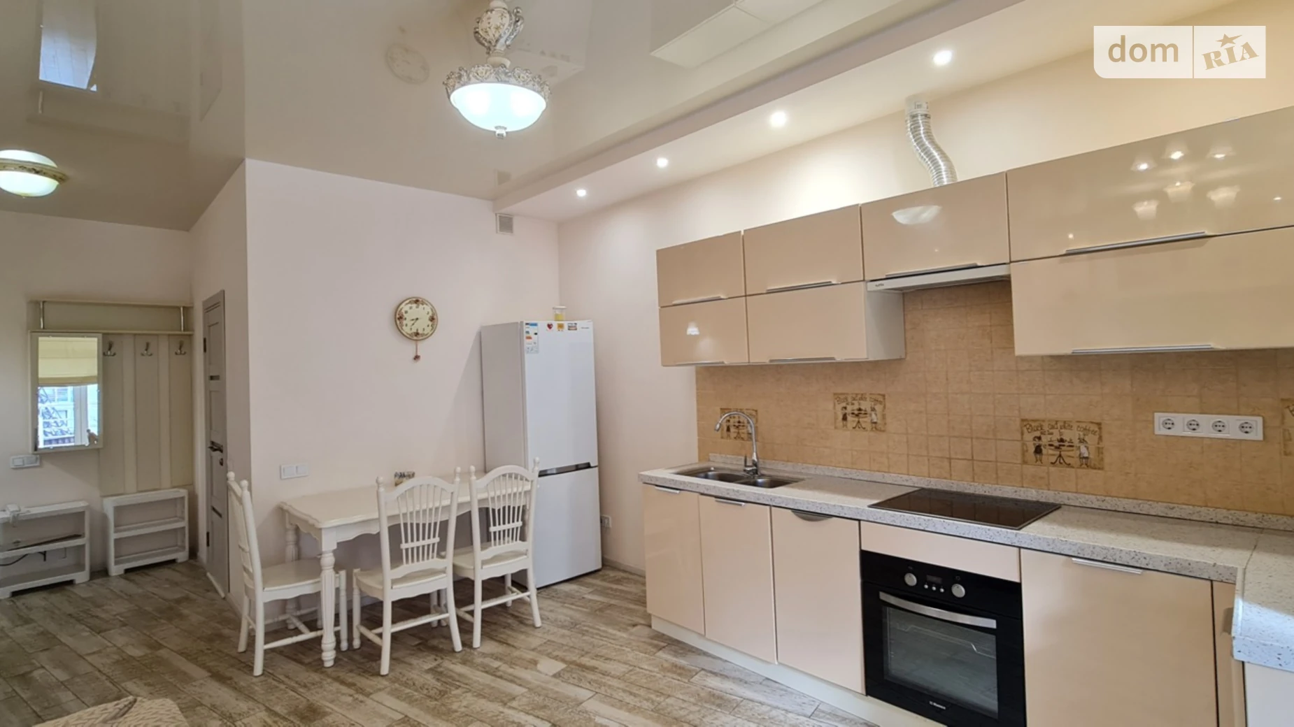 Продається 1-кімнатна квартира 50 кв. м у Києві, вул. Академика Філатова, 2/1 - фото 2