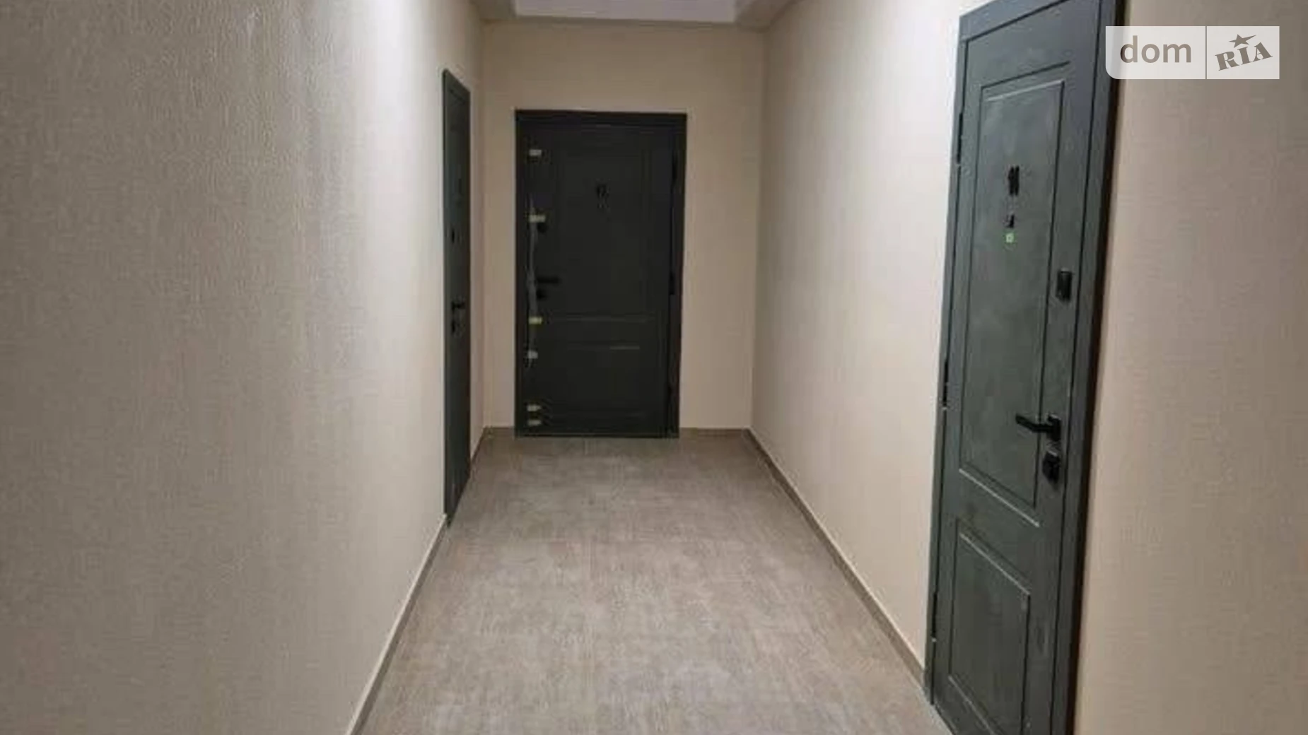 Продается 1-комнатная квартира 54 кв. м в Ужгороде, ул. Русская, 41 - фото 3