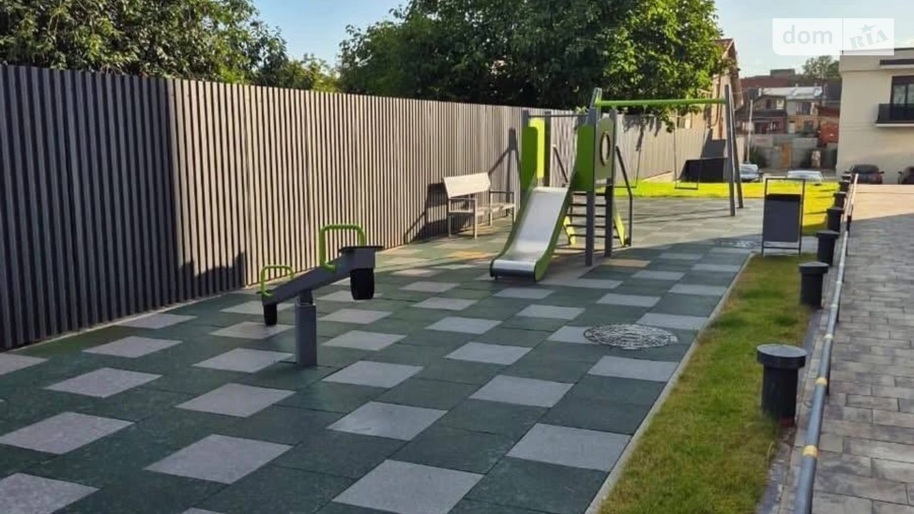 Продается 1-комнатная квартира 54 кв. м в Ужгороде, ул. Русская, 41 - фото 2