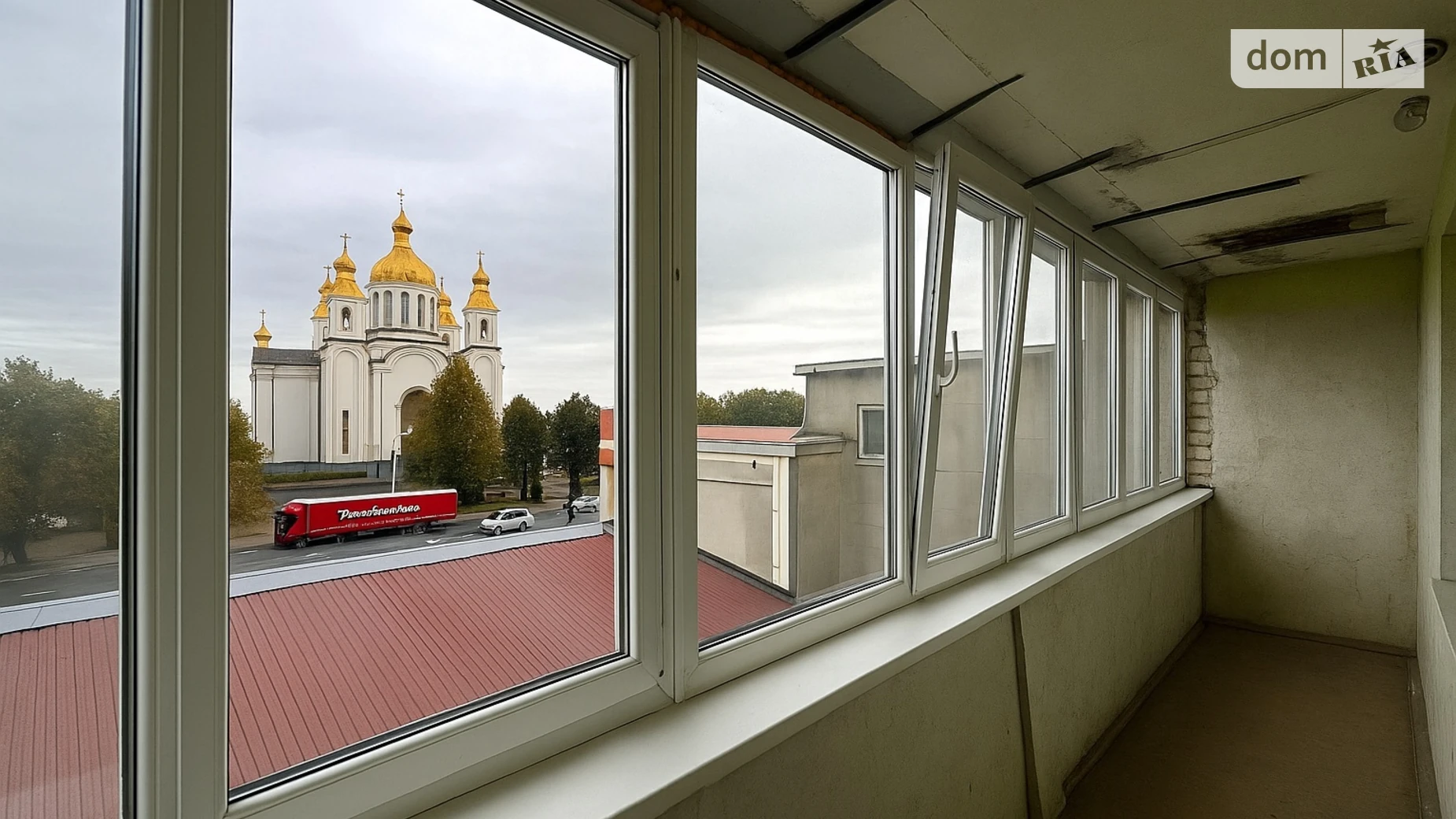 Продается 3-комнатная квартира 69.8 кв. м в Ровно, ул. Княгини Ольги, 1 - фото 2