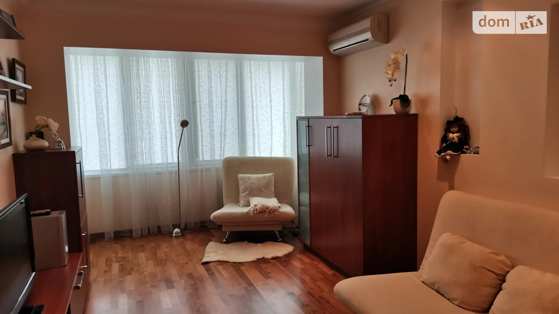 Продается 2-комнатная квартира 46 кв. м в Киеве, ул. Кубанской Украины, 41/28 - фото 3