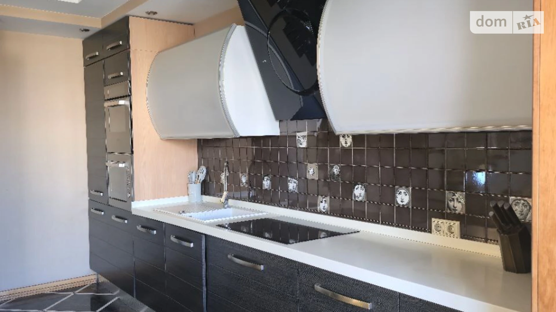 4-комнатная квартира 224 кв. м в Луцке, ул. Черновола Вячеслава, 20 - фото 2