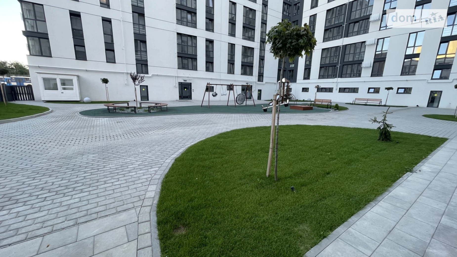 Продается 1-комнатная квартира 47 кв. м в Ровно, ул. Галицкого Данилы - фото 4