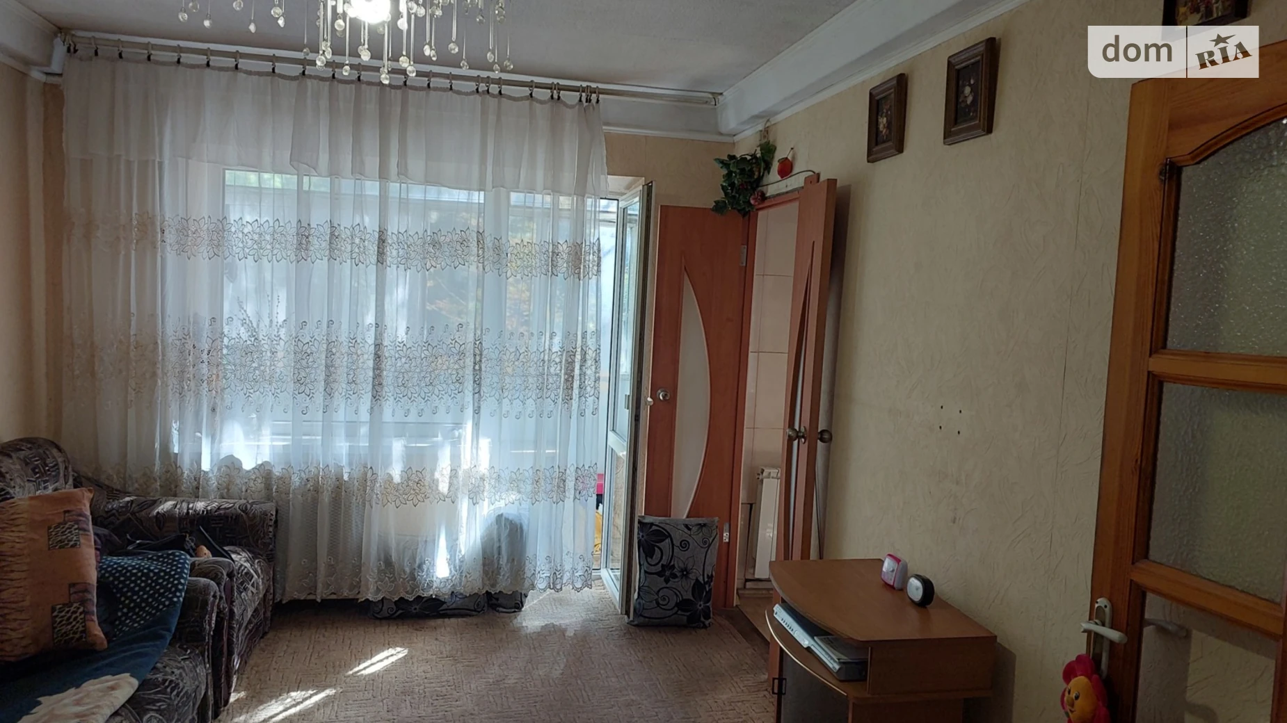 Продается 2-комнатная квартира 42.8 кв. м в Каменском, ул. Сержанта Коновалова(Глаголева Генерала), 35/11 - фото 2