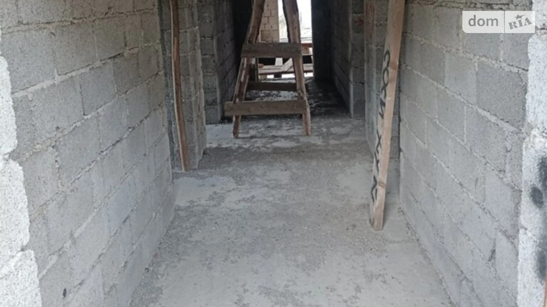 Продается дом на 2 этажа 300 кв. м с камином, цена: 140000 $ - фото 4