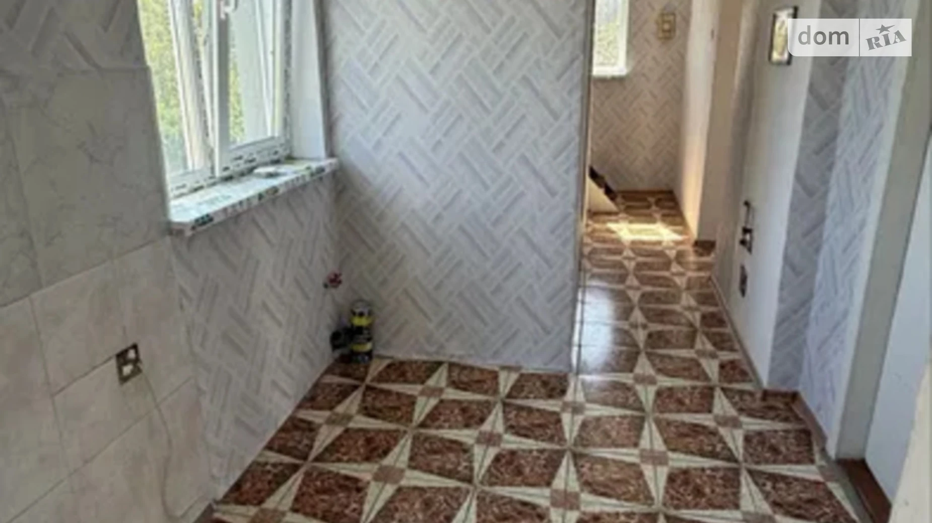 Продается дом на 2 этажа 76 кв. м с бассейном, цена: 32000 $ - фото 2