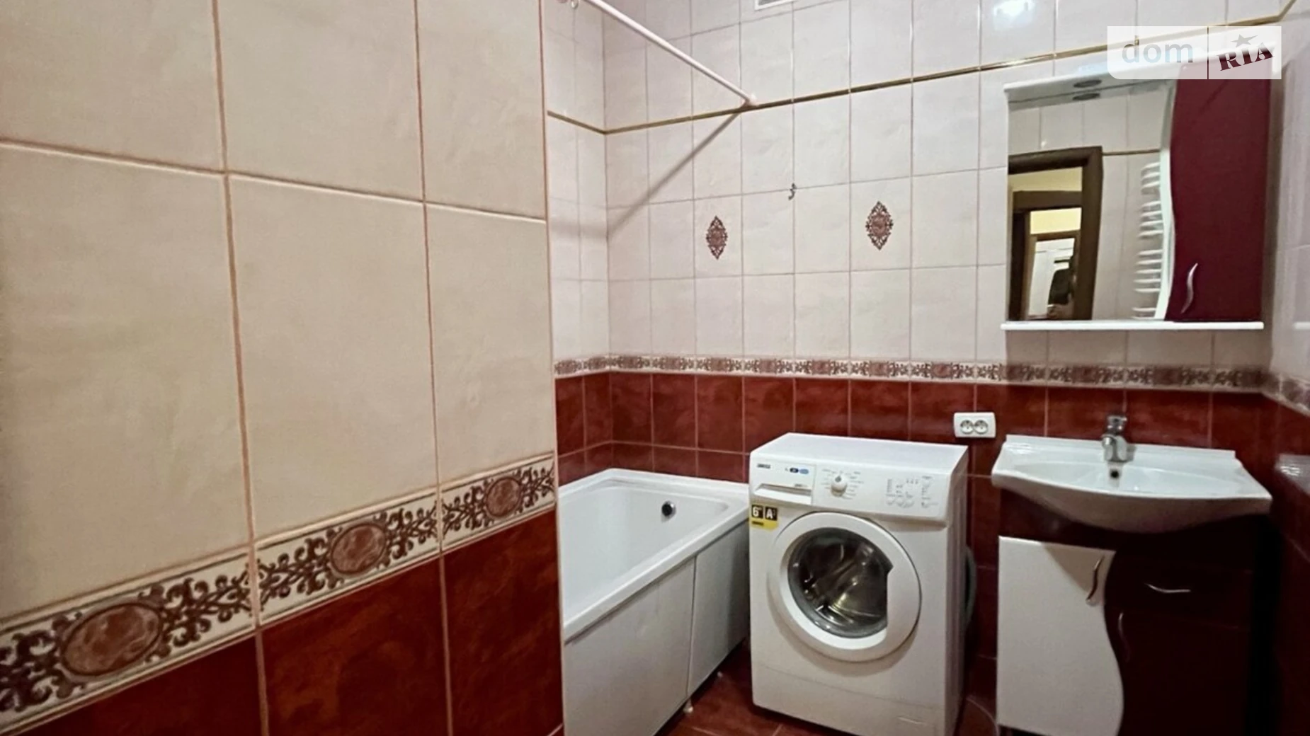 Продается 2-комнатная квартира 60.5 кв. м в Ивано-Франковске, ул. Национальной Гвардии - фото 2
