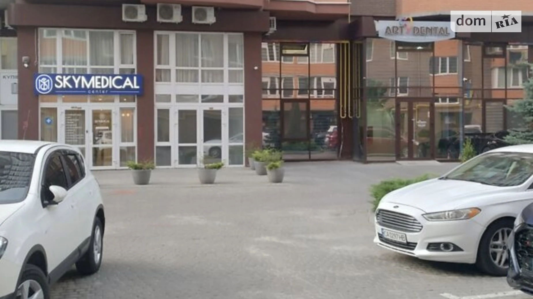 Продается 1-комнатная квартира 43 кв. м в, цена: 52900 $ - фото 2