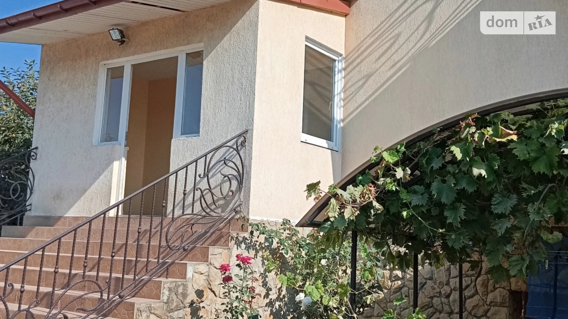 Продается дом на 3 этажа 317 кв. м с бассейном, цена: 206000 $ - фото 2