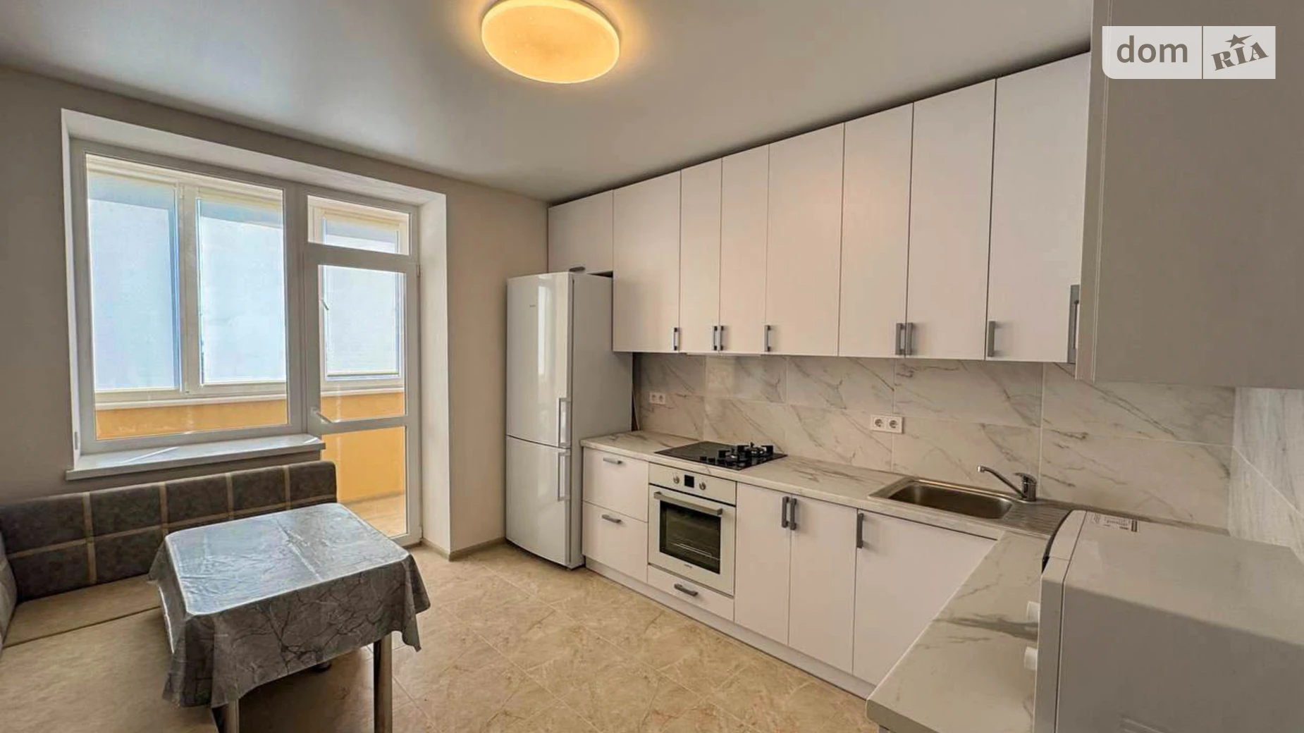 Продается 1-комнатная квартира 50.7 кв. м в Одессе, ул. Академика Сахарова, 16А - фото 2