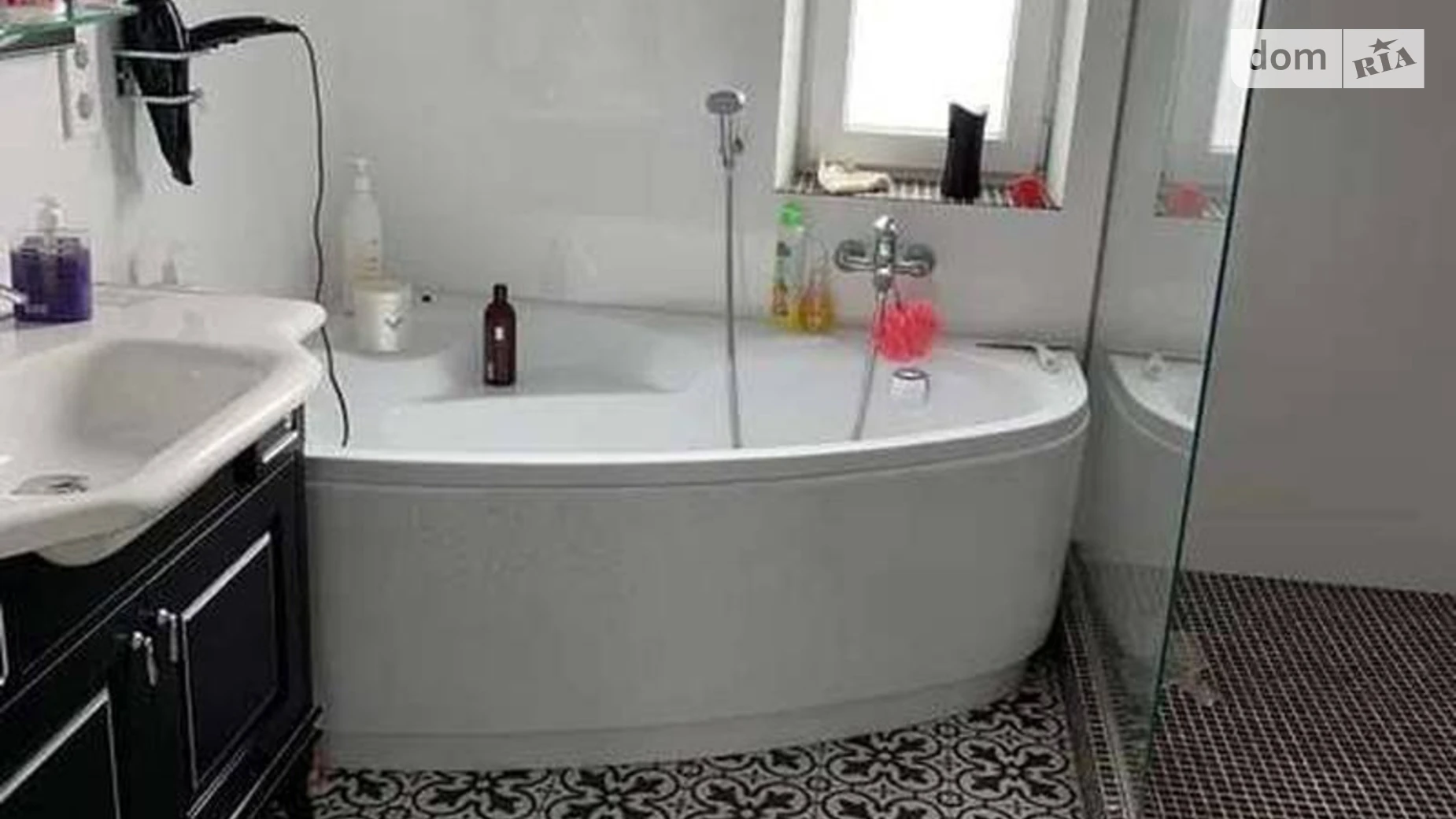 Продается дом на 2 этажа 180 кв. м с садом, цена: 270000 $ - фото 2