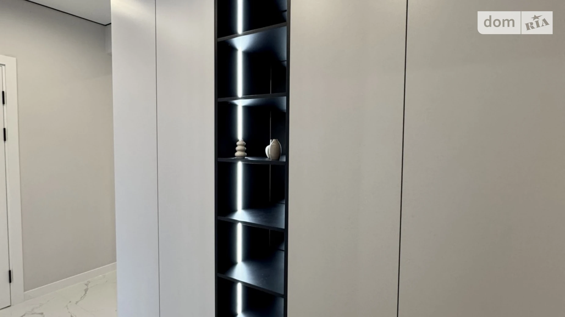 Продається 2-кімнатна квартира 68 кв. м у Ірпені, вул. Виговського(Суворова), 2 - фото 4