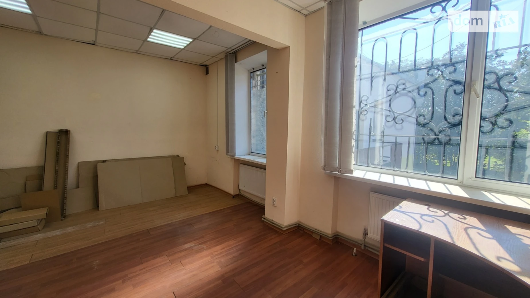 Сдается в аренду офис 23 кв. м в бизнес-центре, цена: 4600 грн - фото 2