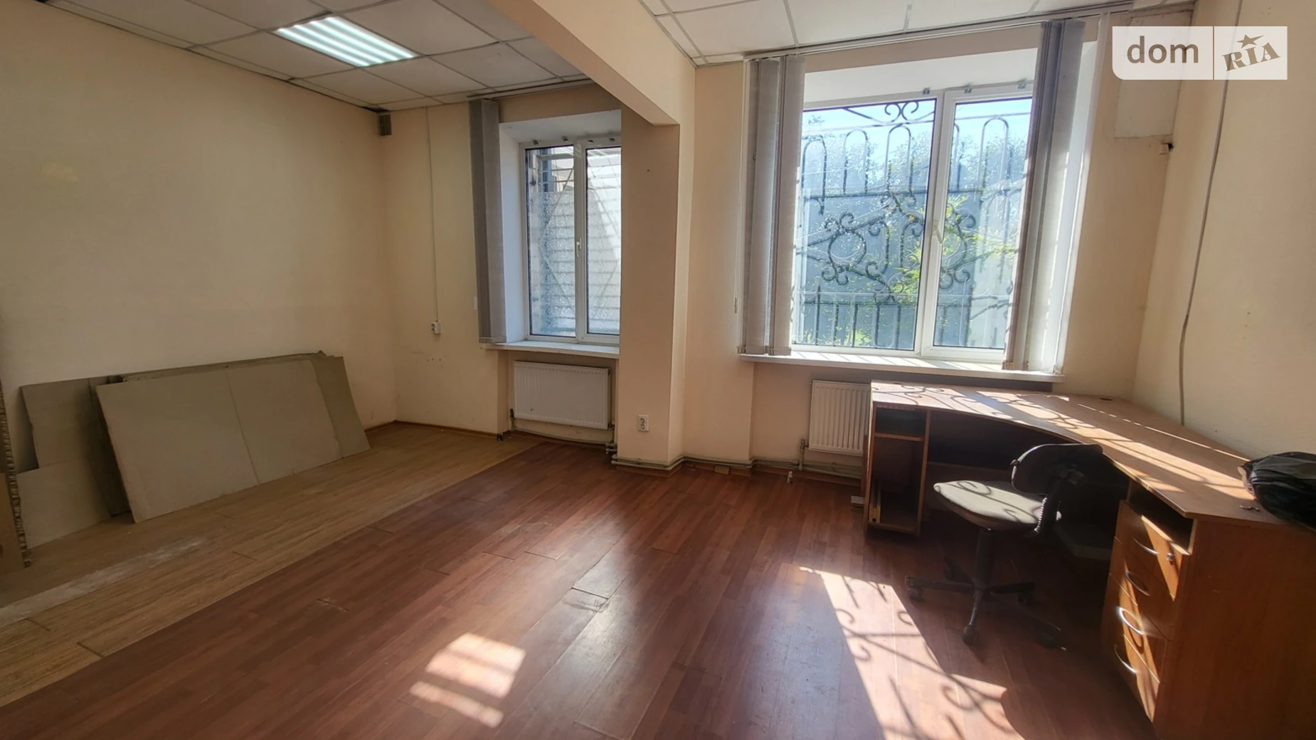 Сдается в аренду офис 23 кв. м в бизнес-центре, цена: 4600 грн - фото 3