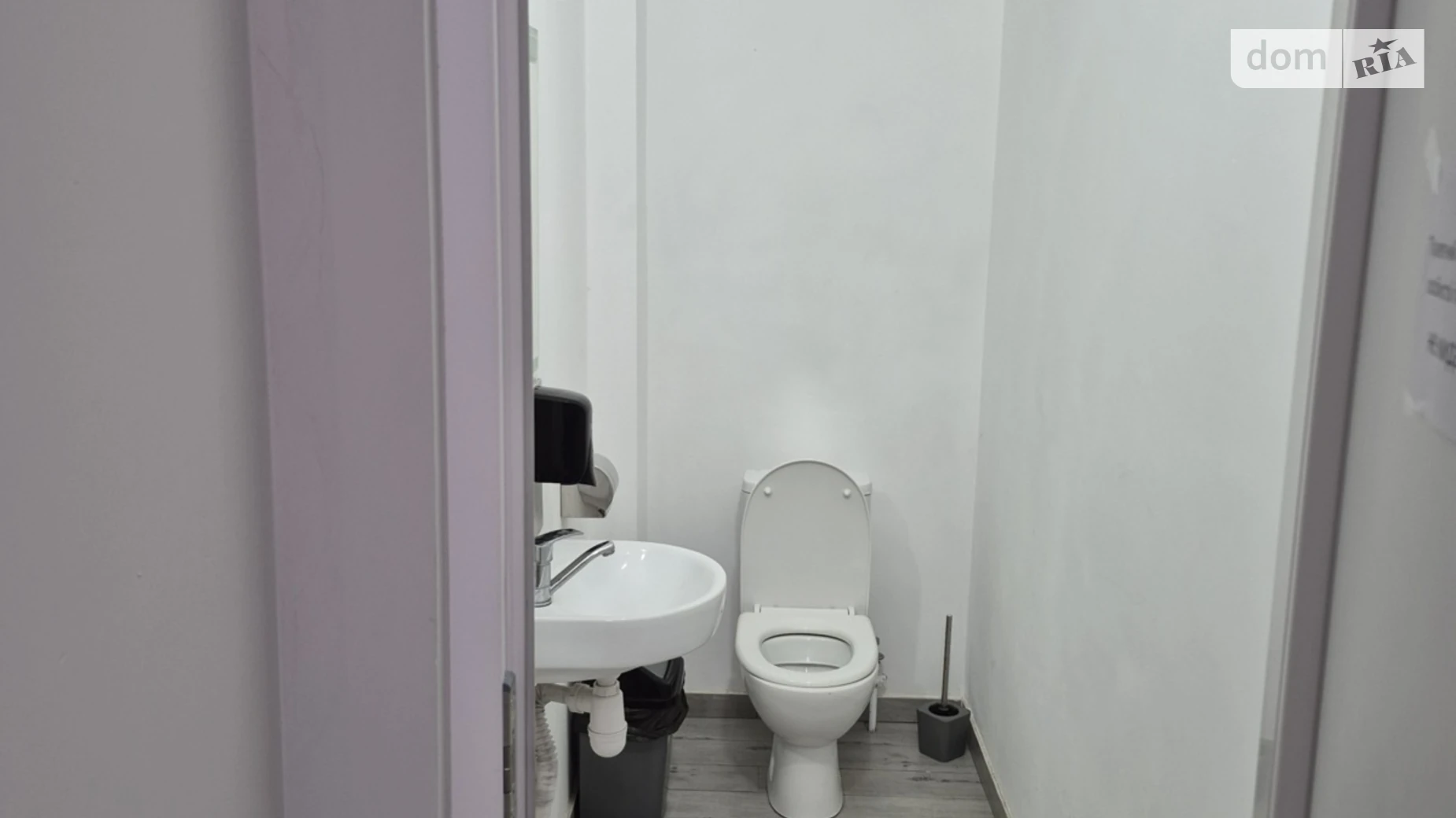 Здається в оренду офіс 15.1 кв. м в бізнес-центрі, цена: 4700 грн - фото 2