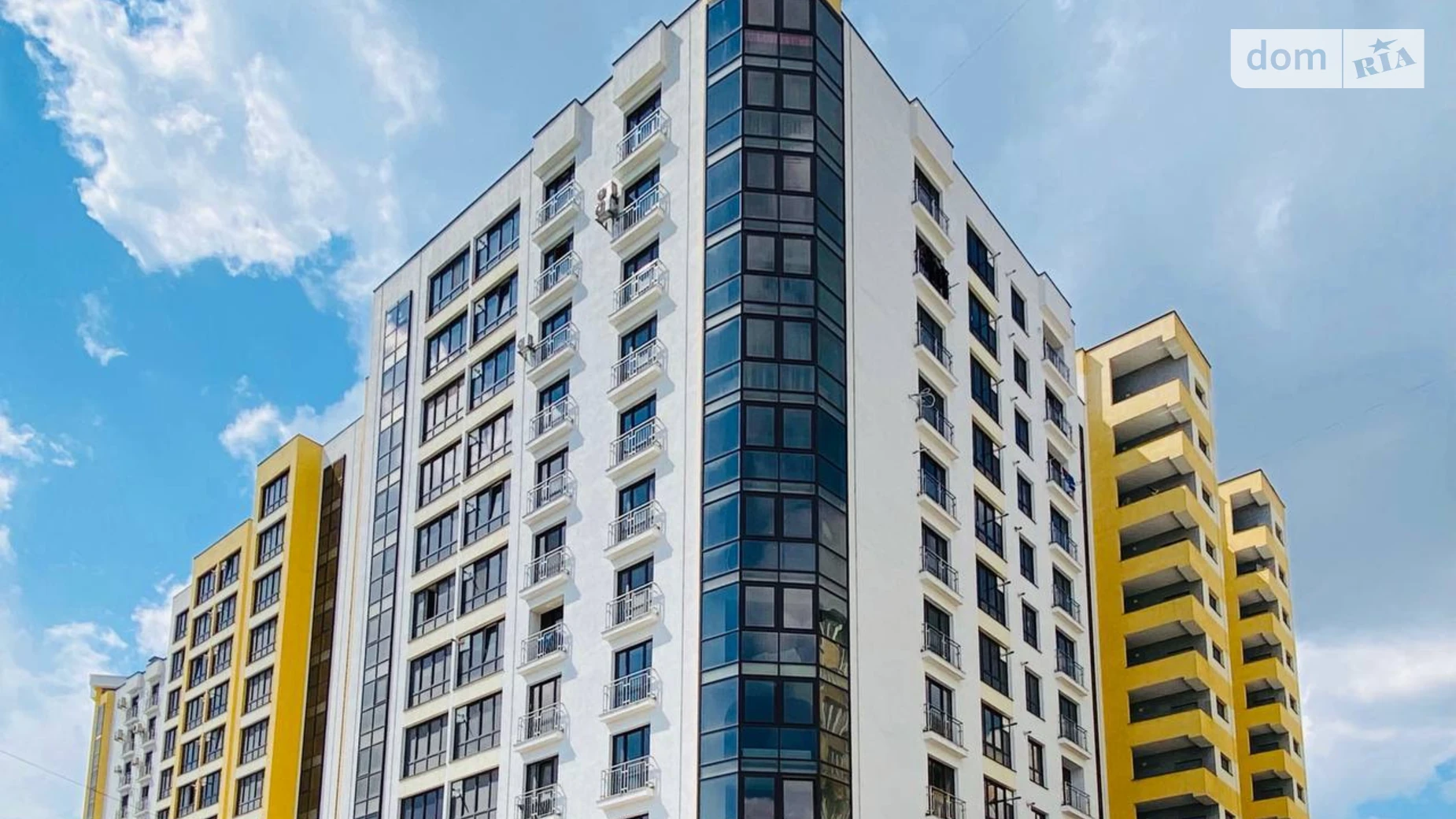 Продается 2-комнатная квартира 73.9 кв. м в Ивано-Франковске, ул. Ивасюка - фото 2