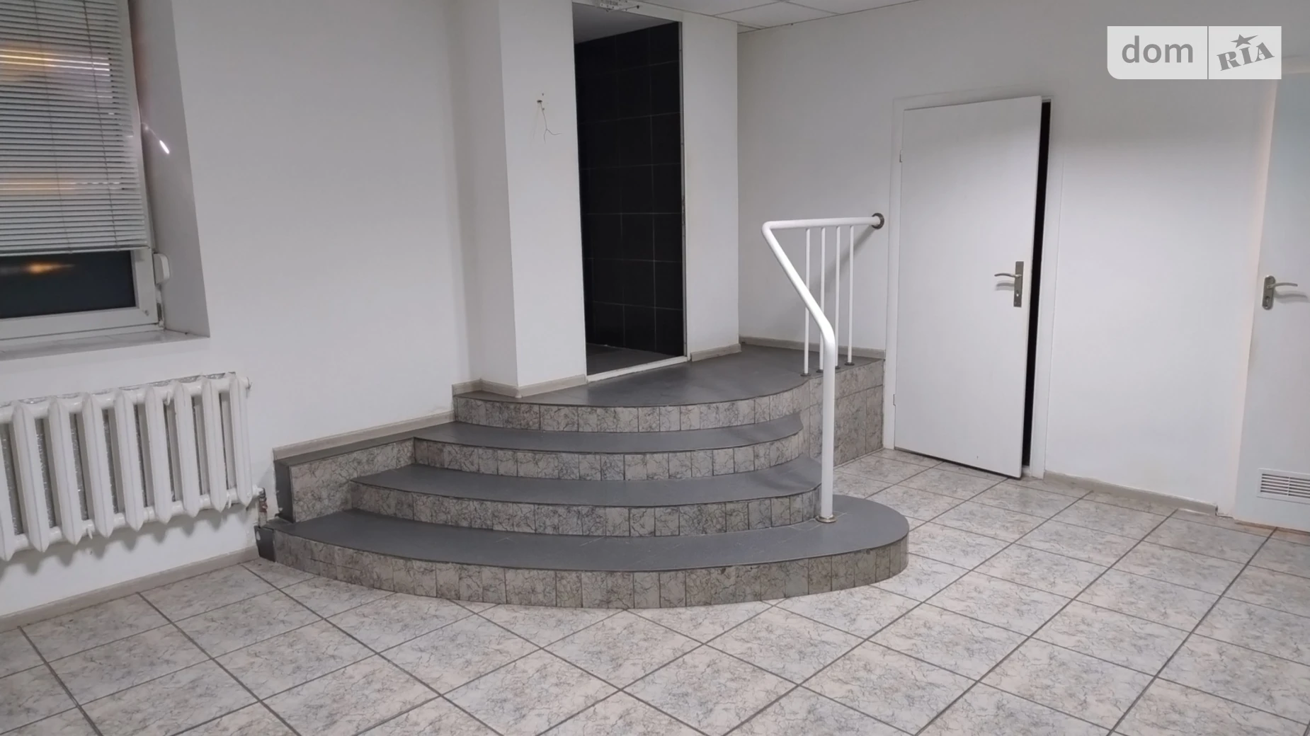 Сдается в аренду офис 126.8 кв. м в бизнес-центре, цена: 35000 грн - фото 2