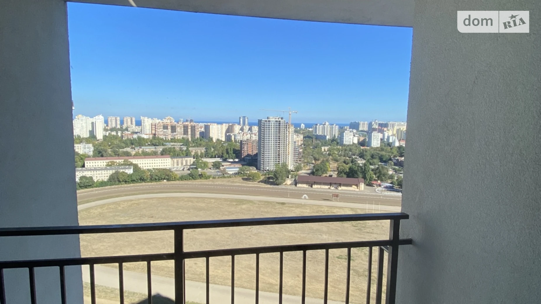 Продается 1-комнатная квартира 43 кв. м в Одессе, ул. Краснова, 1Б - фото 2