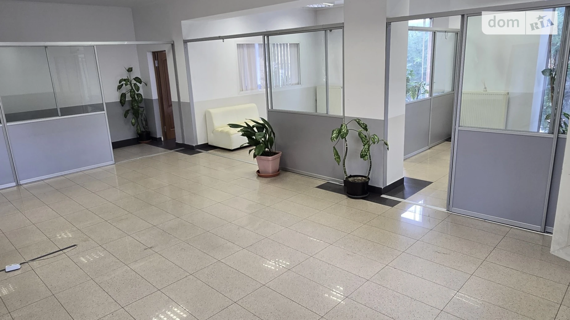 Сдается в аренду офис 100 кв. м в бизнес-центре, цена: 25000 грн - фото 2