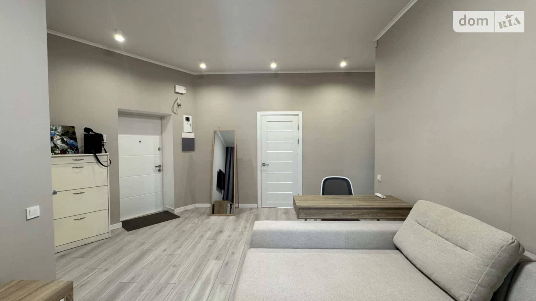 Продается 3-комнатная квартира 70.6 кв. м в Харькове, цена: 80000 $ - фото 2