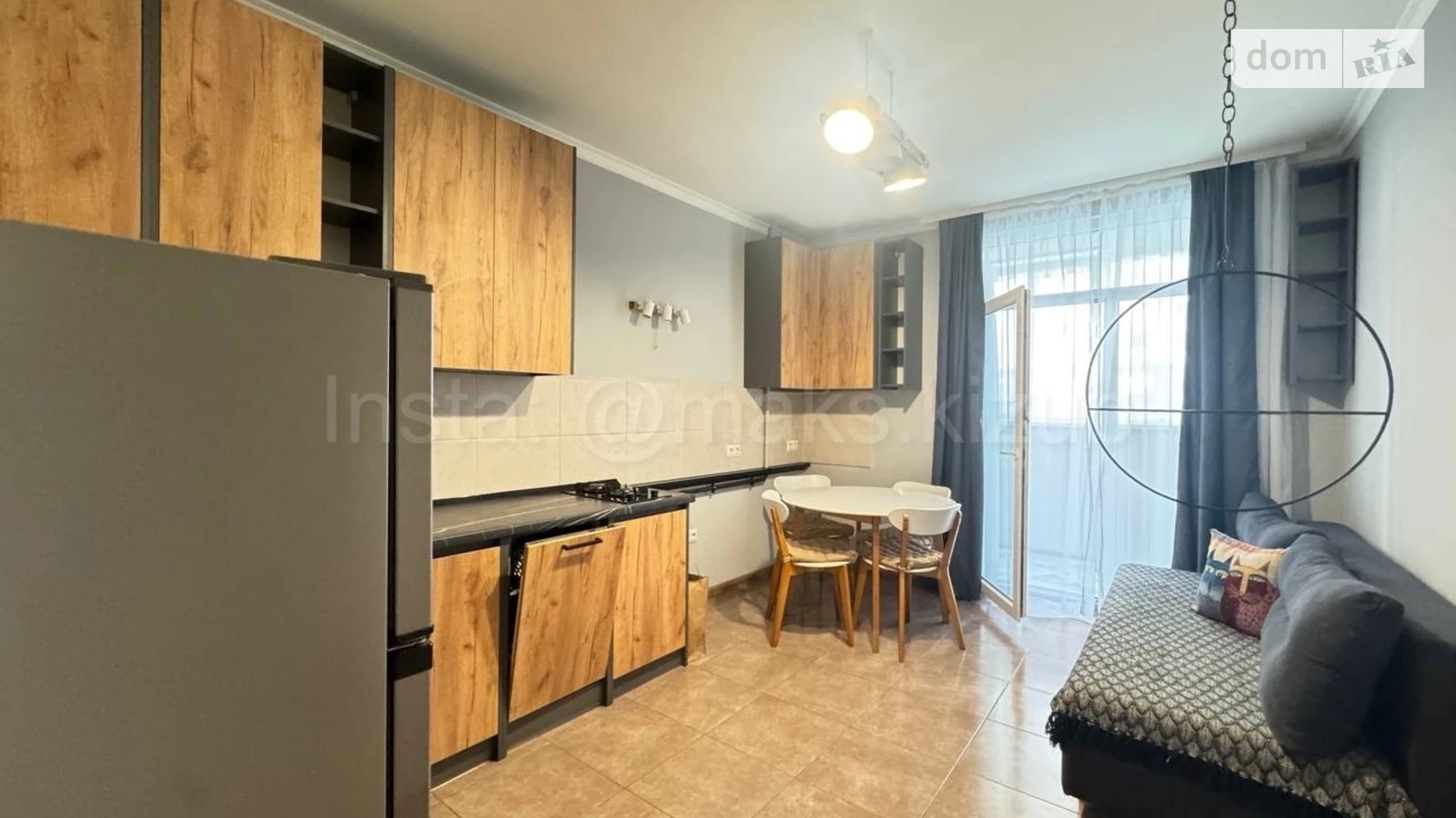 Продается 1-комнатная квартира 46 кв. м в Ужгороде, ул. Гленца, 14 - фото 4