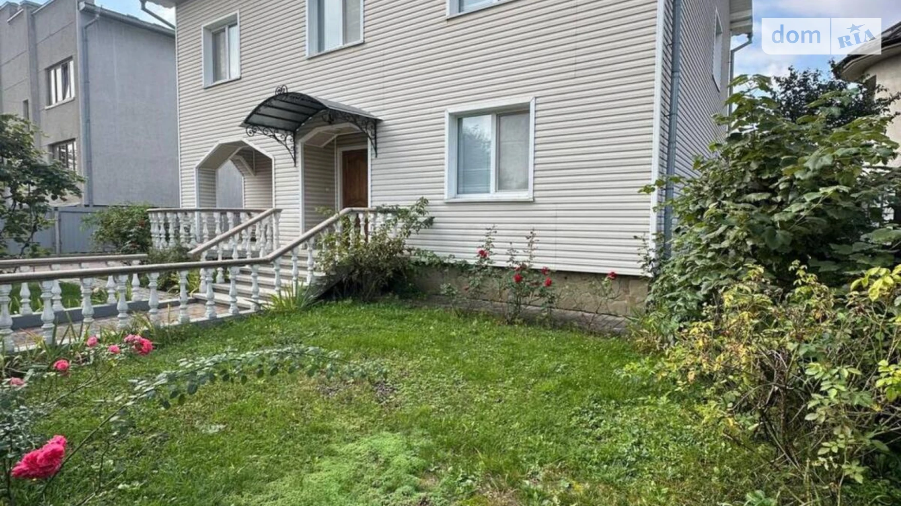 Продается дом на 3 этажа 247 кв. м с баней/сауной, цена: 230000 $ - фото 2