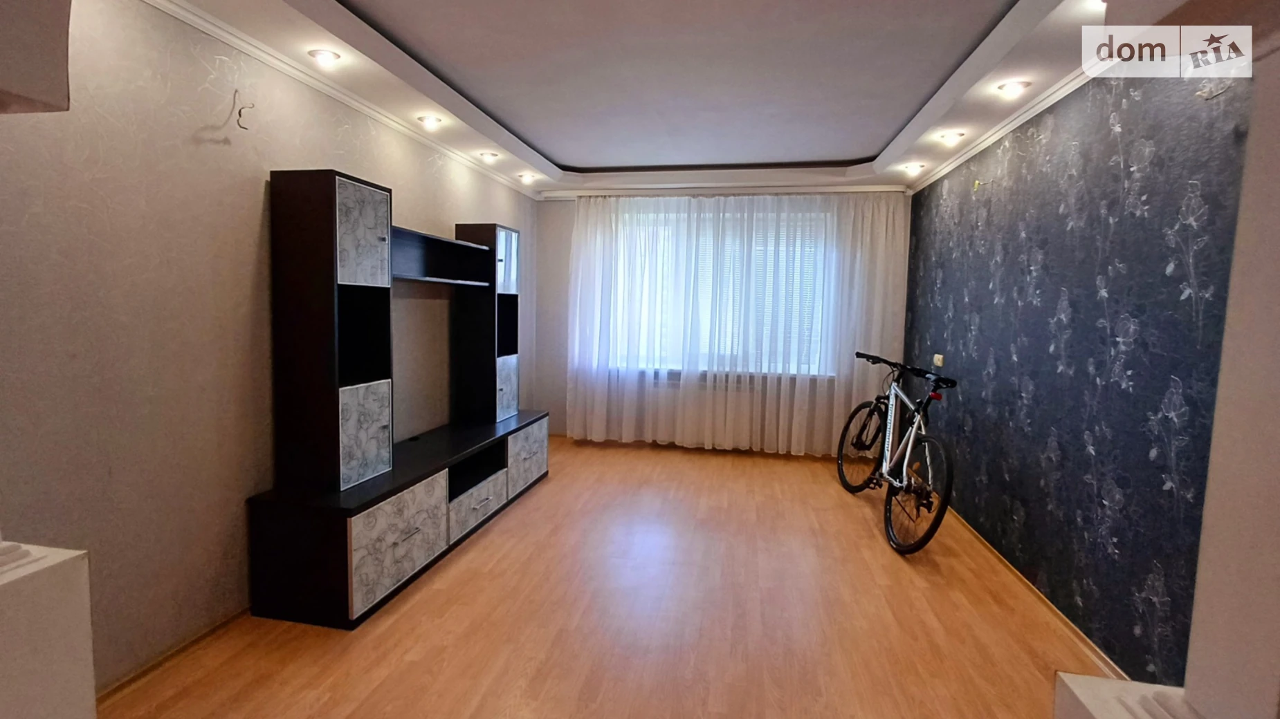 Продается 3-комнатная квартира 68.7 кв. м в Хмельницком, ул. Заречанская - фото 2