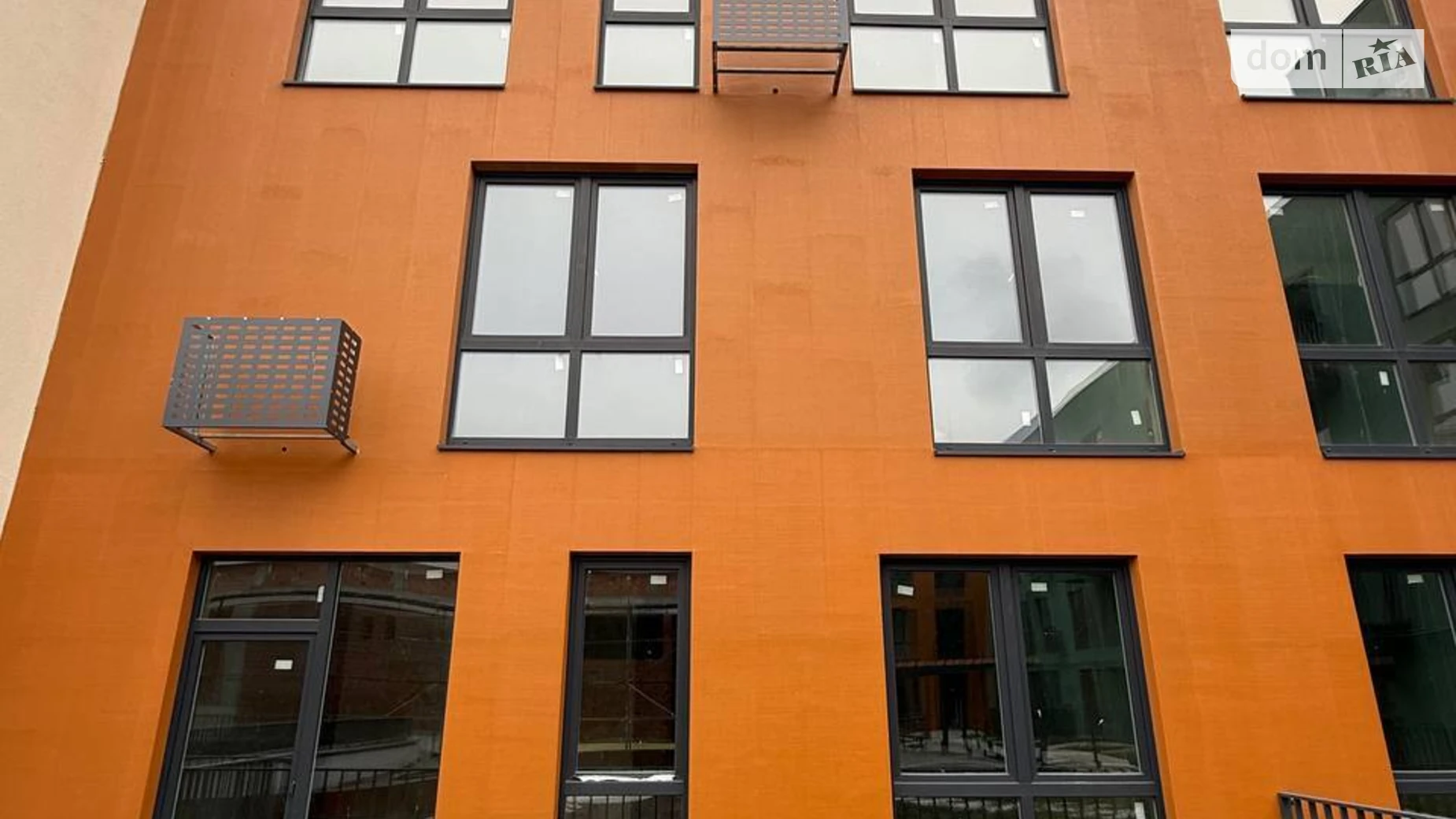 Продается 1-комнатная квартира 51.5 кв. м в Львове, ул. Любинская, 93 - фото 2