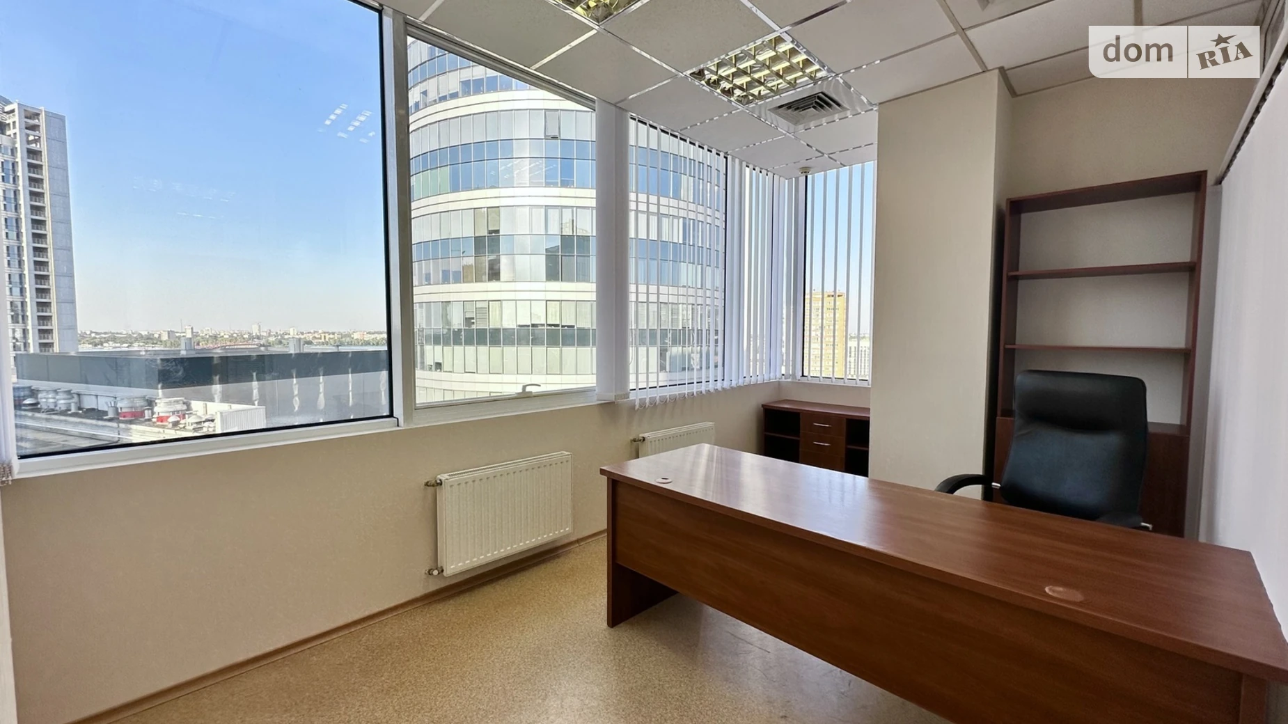 Сдается в аренду офис 128 кв. м в бизнес-центре, цена: 37500 грн - фото 3