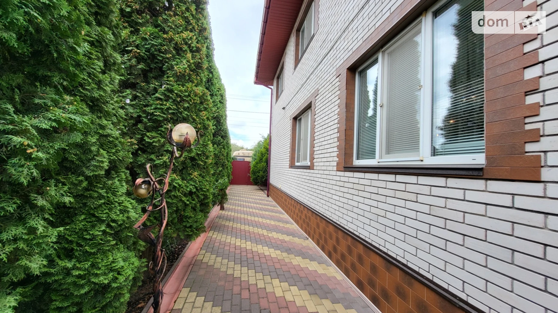 Продается дом на 2 этажа 300 кв. м с садом, цена: 220000 $ - фото 3