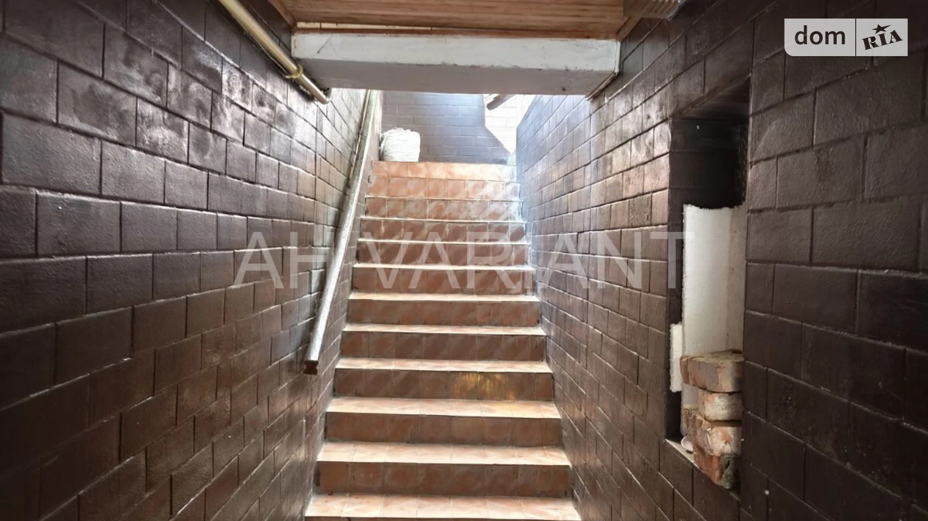 Продается дом на 2 этажа 95 кв. м с садом, цена: 350000 $ - фото 3