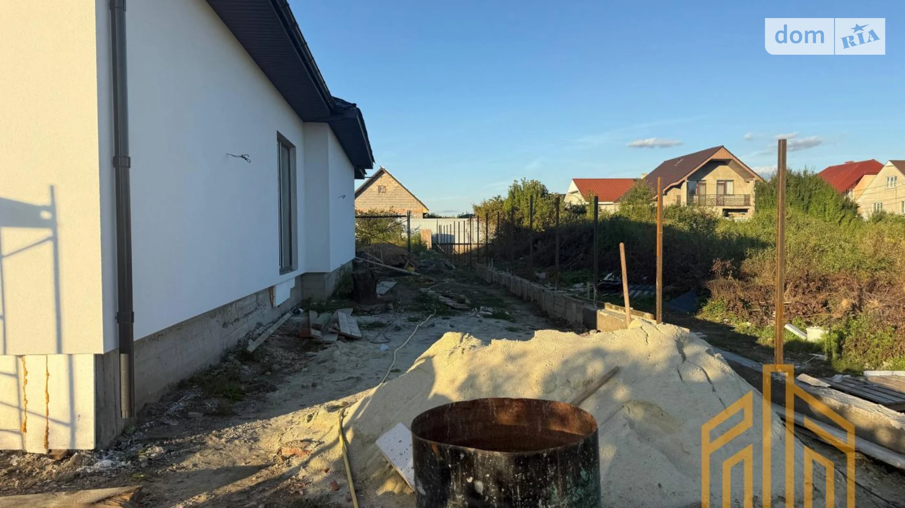 Продается одноэтажный дом 207 кв. м с мансардой, цена: 180000 $ - фото 2