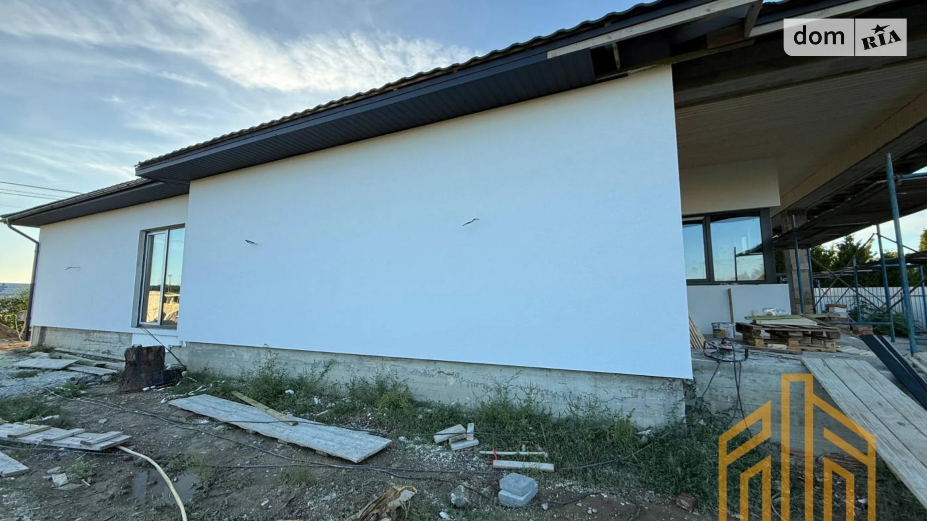 Продается одноэтажный дом 207 кв. м с мансардой, цена: 180000 $ - фото 4