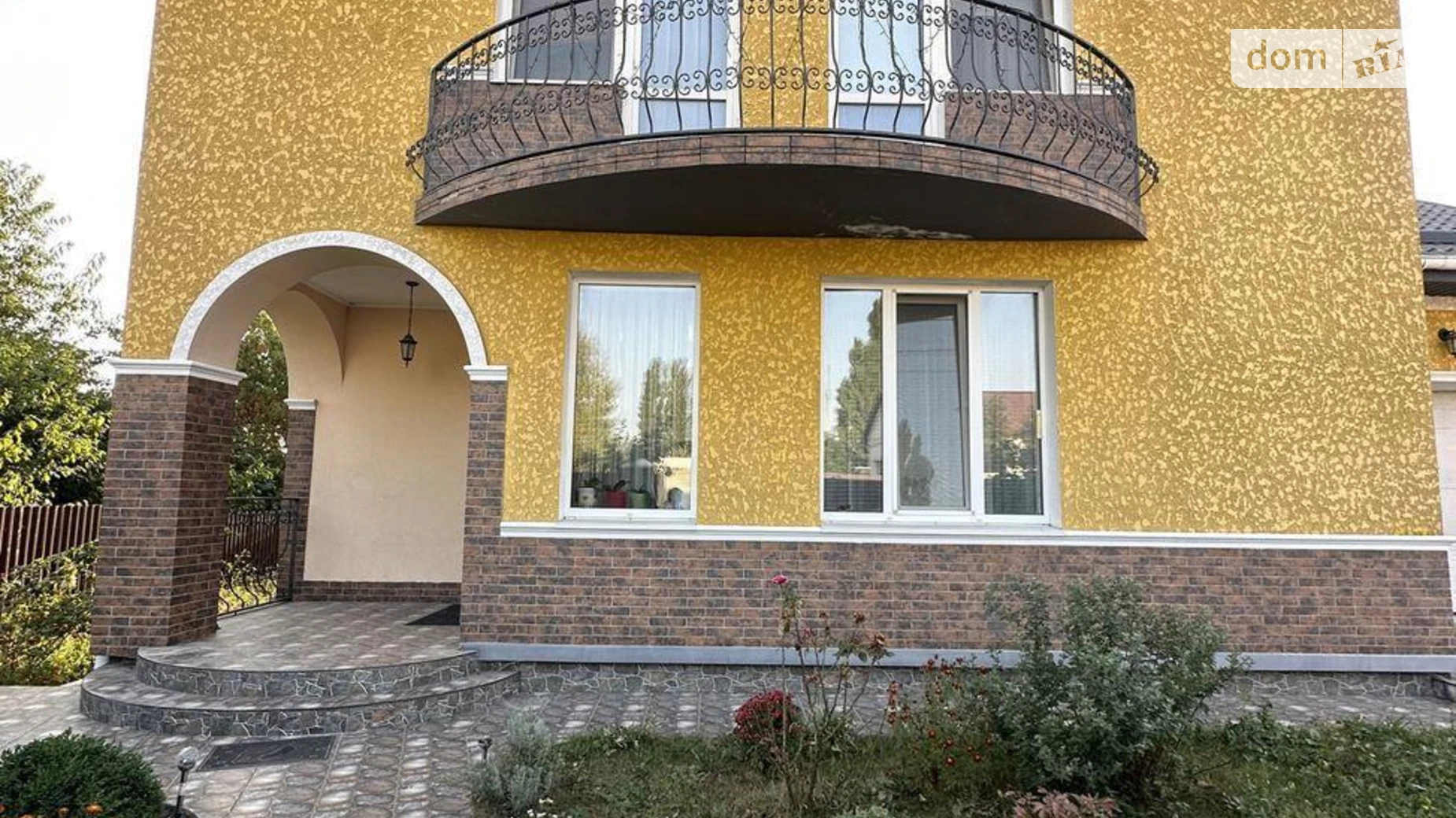 Продается дом на 2 этажа 209 кв. м с камином, цена: 200000 $ - фото 3
