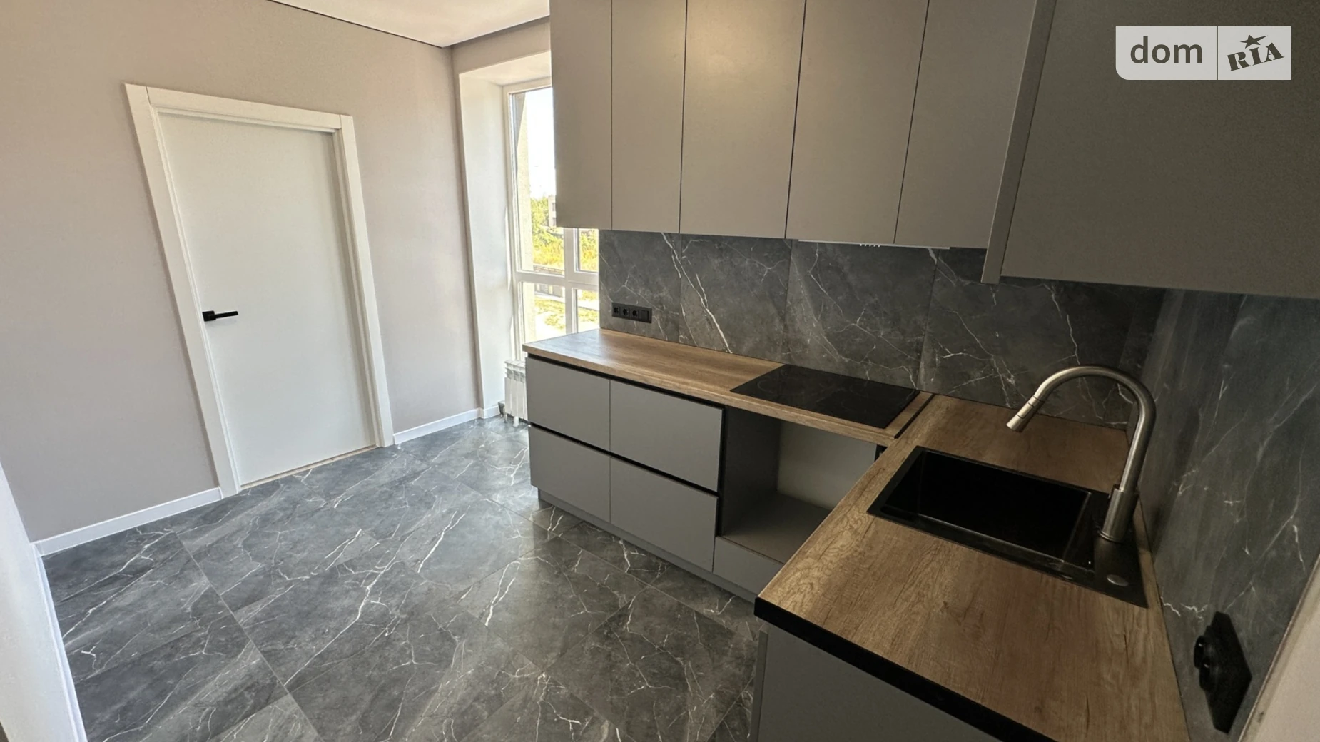 Продается 1-комнатная квартира 30 кв. м в Гостомеле, ул. Молодежная, 3/4 - фото 5