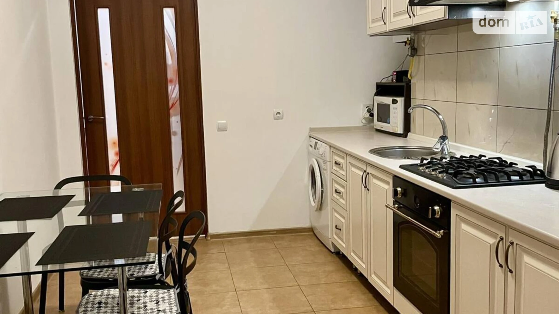 Продается 1-комнатная квартира 45.5 кв. м в Львове, ул. Под Голоском, 8 - фото 2