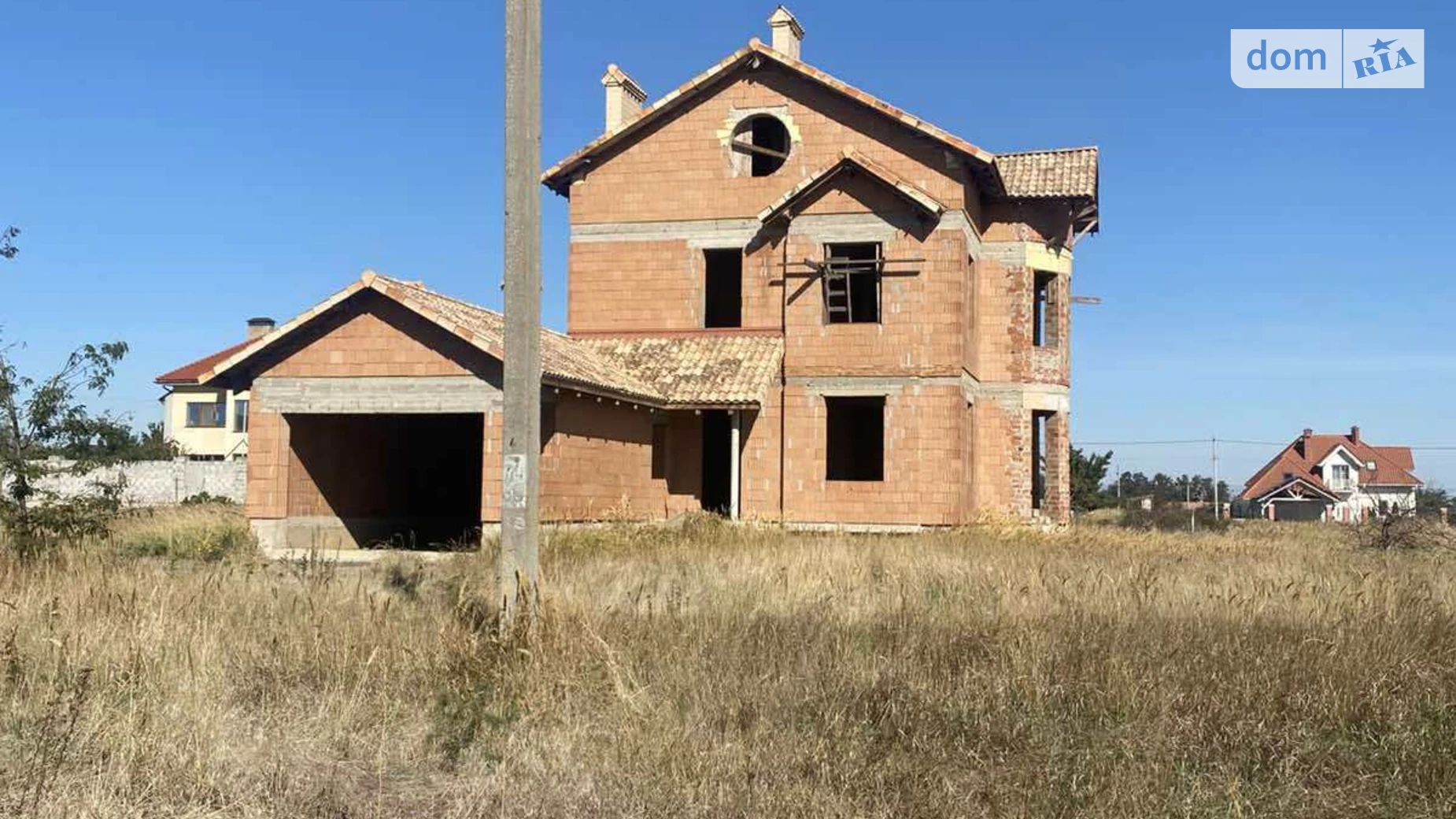 Продается дом на 2 этажа 200 кв. м с баней/сауной, цена: 75000 $ - фото 2