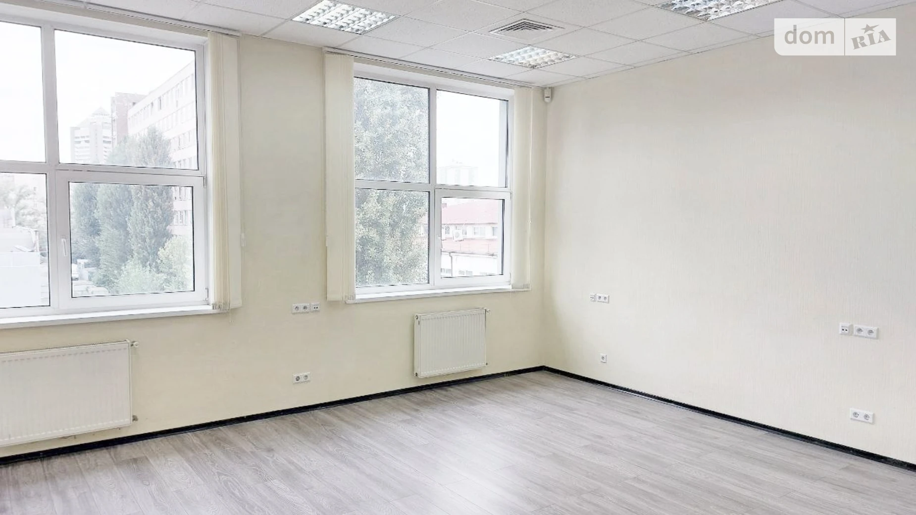 Сдается в аренду офис 94.7 кв. м в бизнес-центре, цена: 24720 грн - фото 2