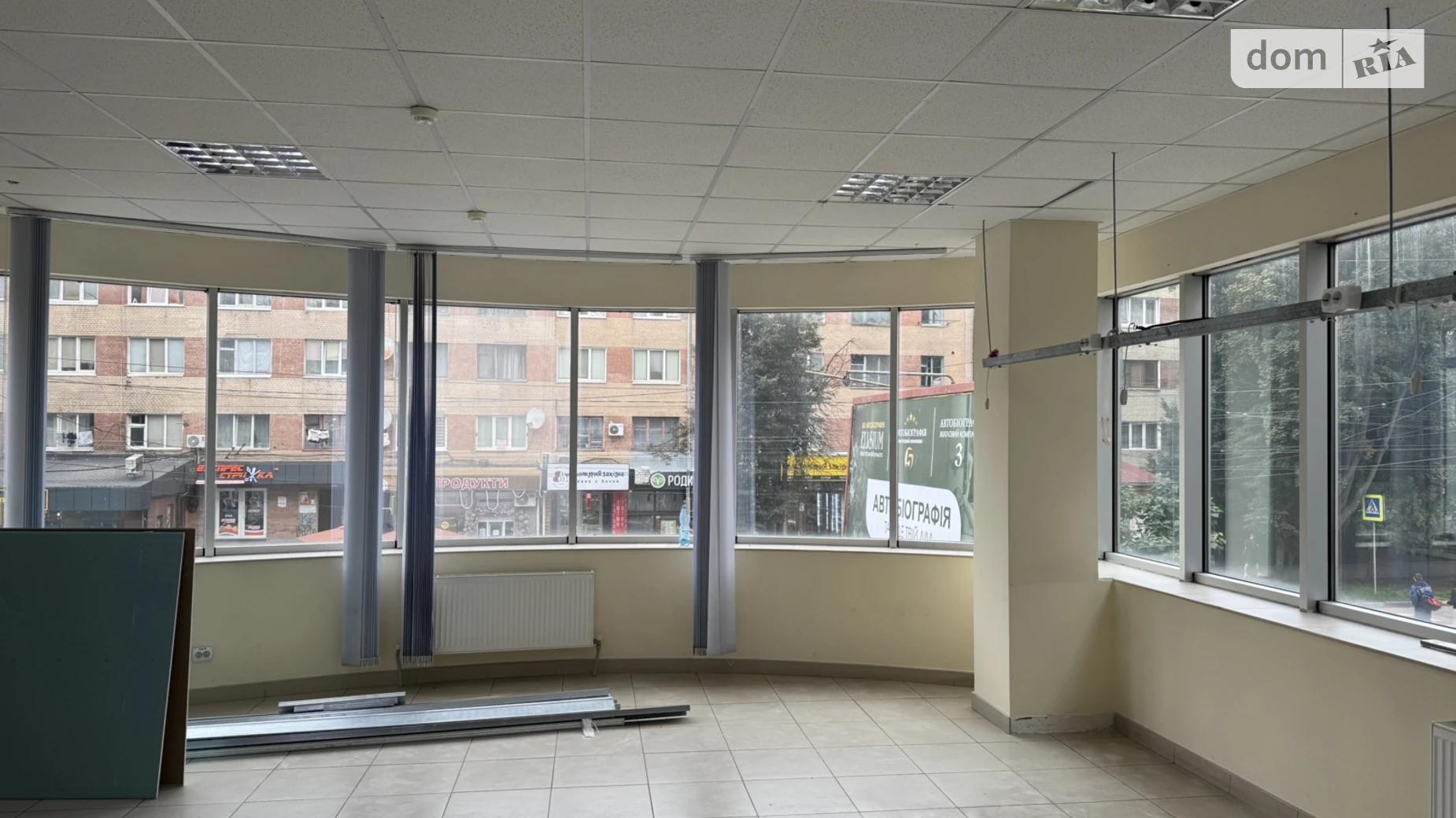 Сдается в аренду офис 155 кв. м в бизнес-центре, цена: 28000 грн - фото 2