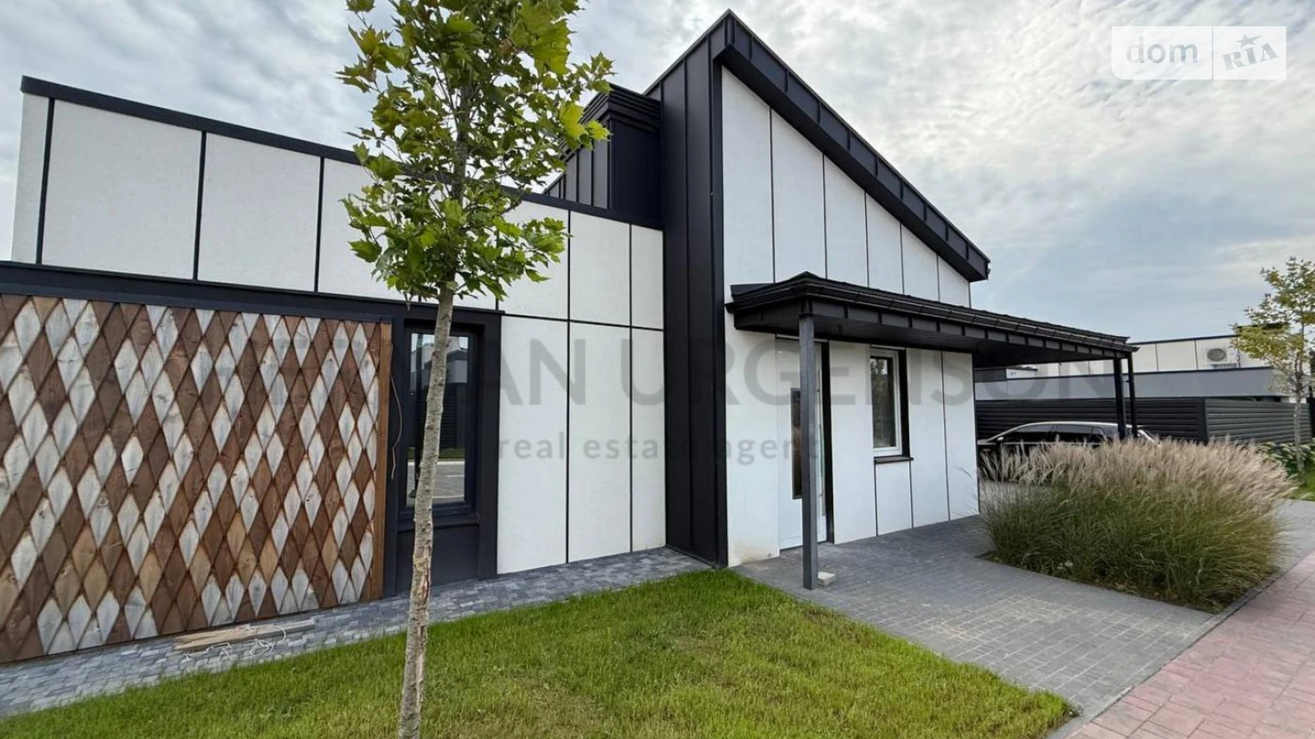 Продается дом на 2 этажа 128 кв. м с верандой, цена: 210000 $ - фото 2