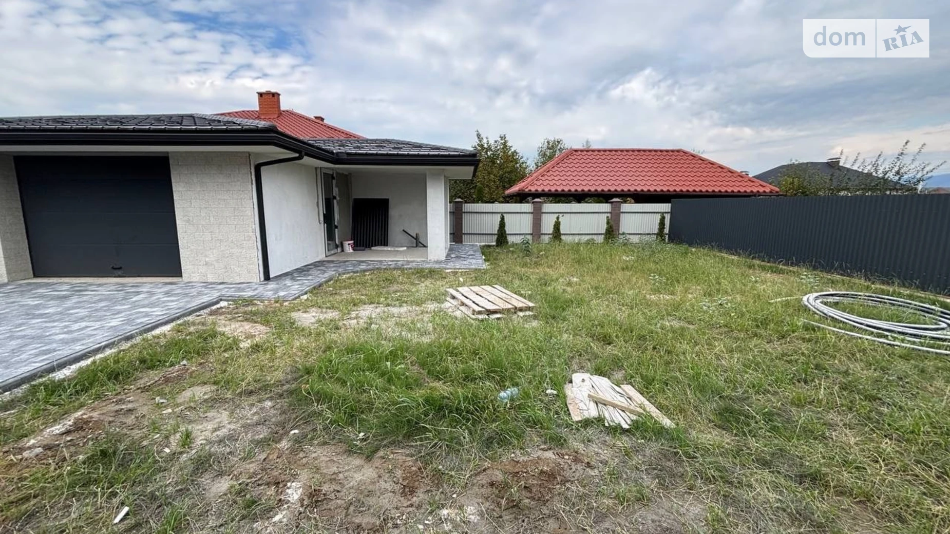 Продается одноэтажный дом 145 кв. м с беседкой, цена: 175000 $ - фото 4