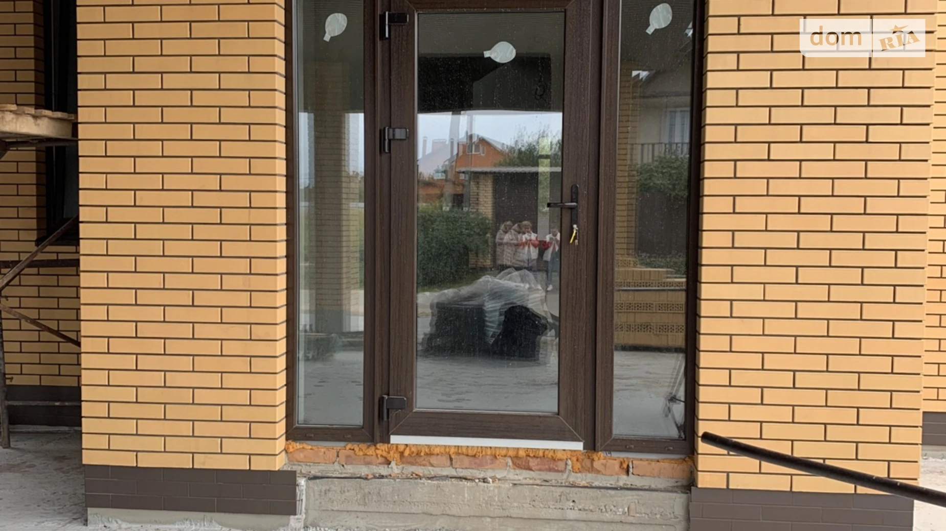 Продается дом на 2 этажа 180 кв. м с бассейном, цена: 258000 $ - фото 2