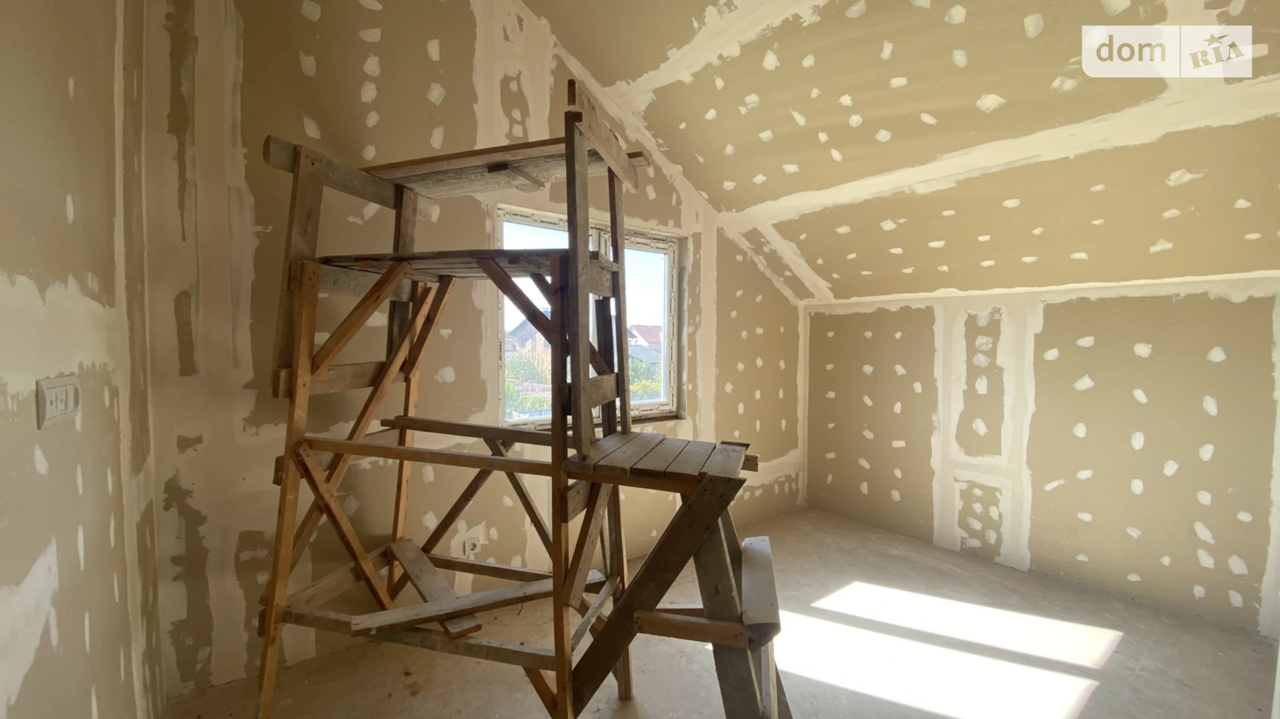 Продается дом на 2 этажа 120 кв. м с участком, цена: 85000 $ - фото 2