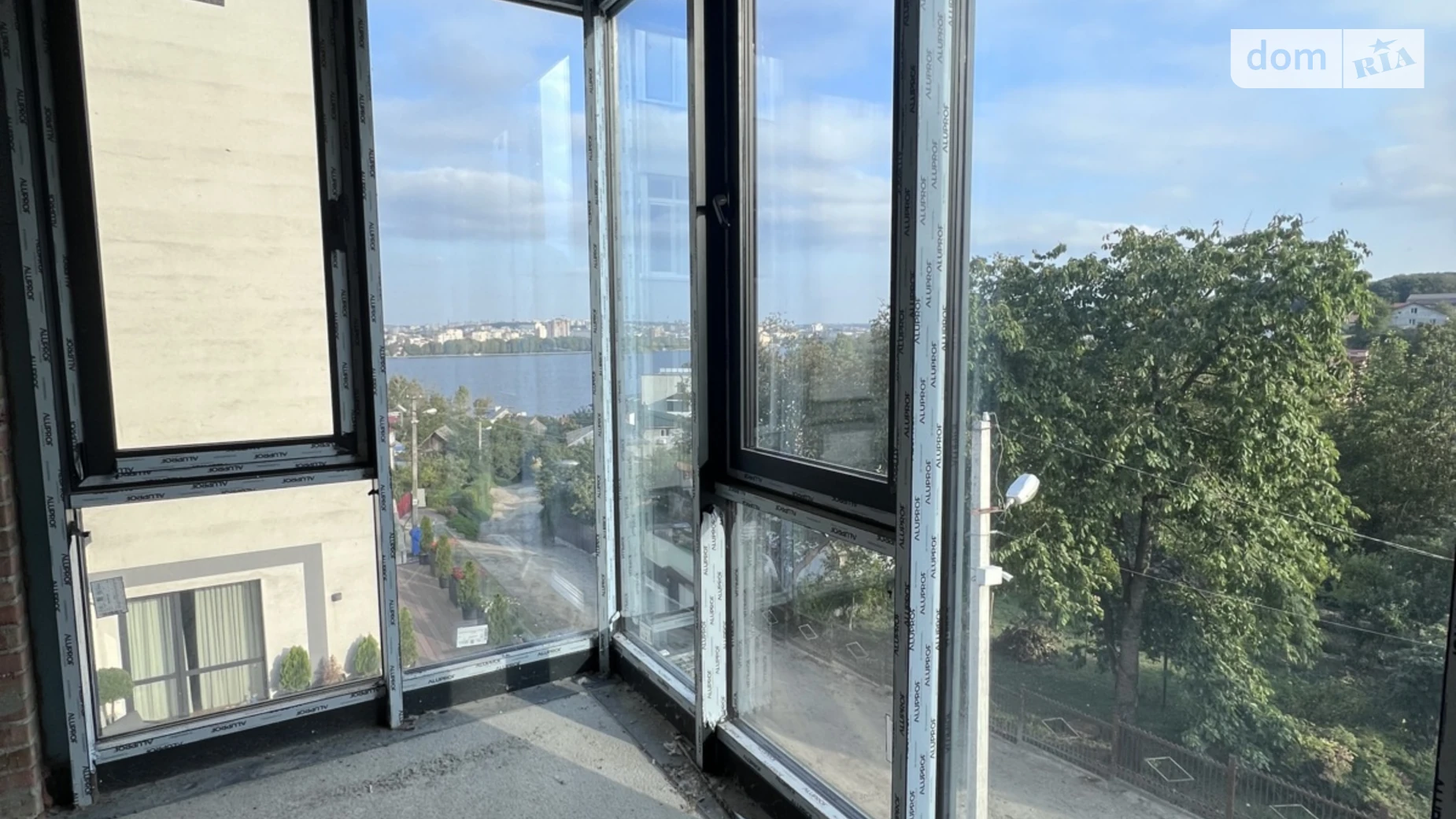 2-комнатная квартира 85 кв. м в Тернополе, ул. Урожайная, 1 - фото 4