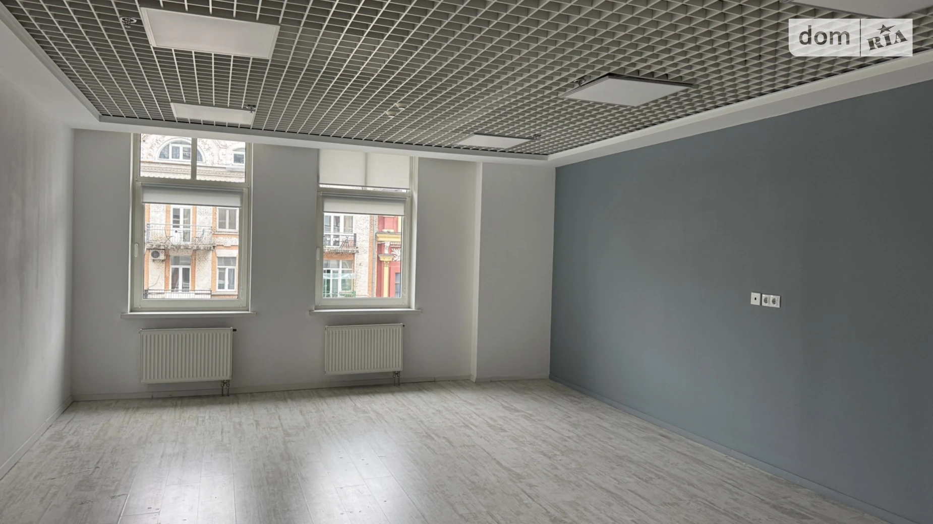 Сдается в аренду офис 740 кв. м в бизнес-центре, цена: 18650 $ - фото 2