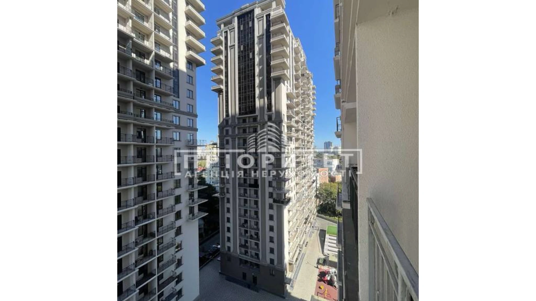 Продается 1-комнатная квартира 43 кв. м в Одессе, Фонтанская дор. - фото 2