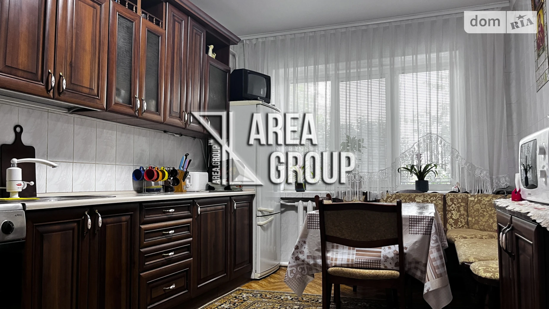 Продается дом на 2 этажа 237 кв. м с гаражом, цена: 95000 $ - фото 2