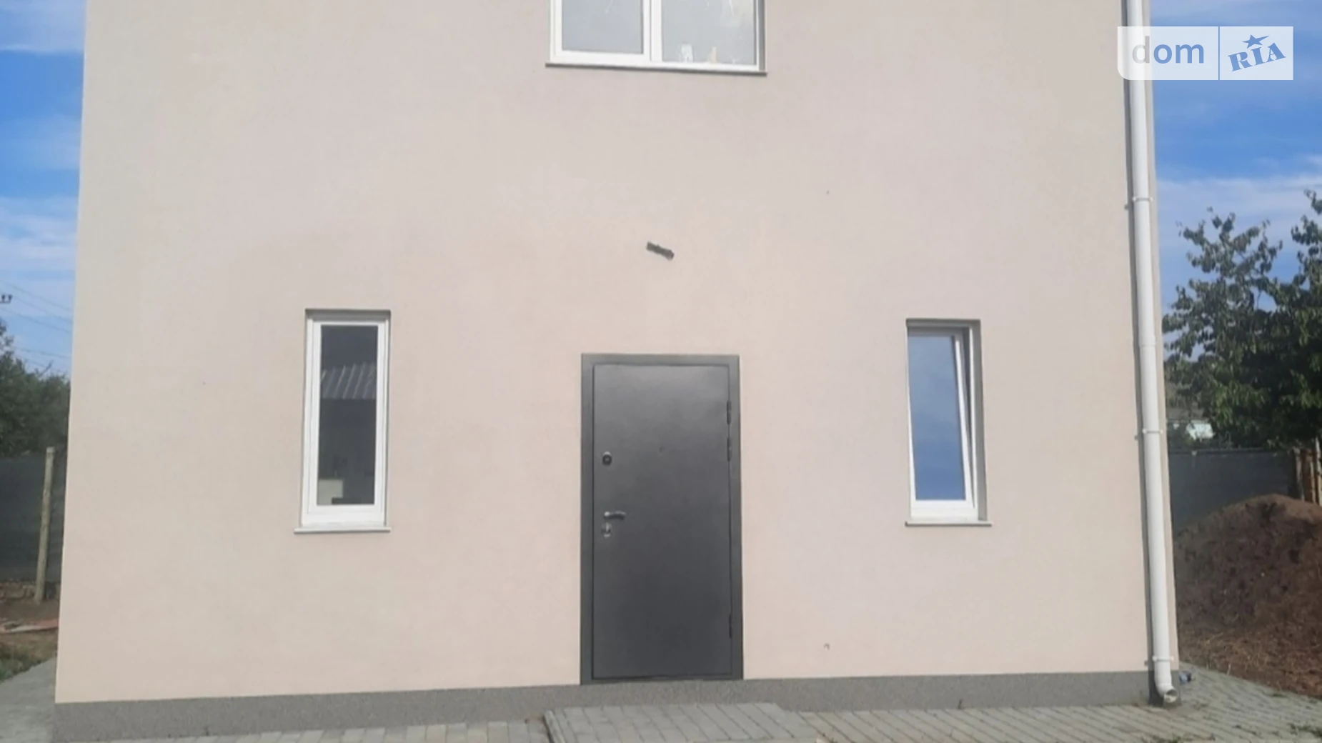 Продается дом на 2 этажа 90 кв. м с садом, цена: 85000 $ - фото 4