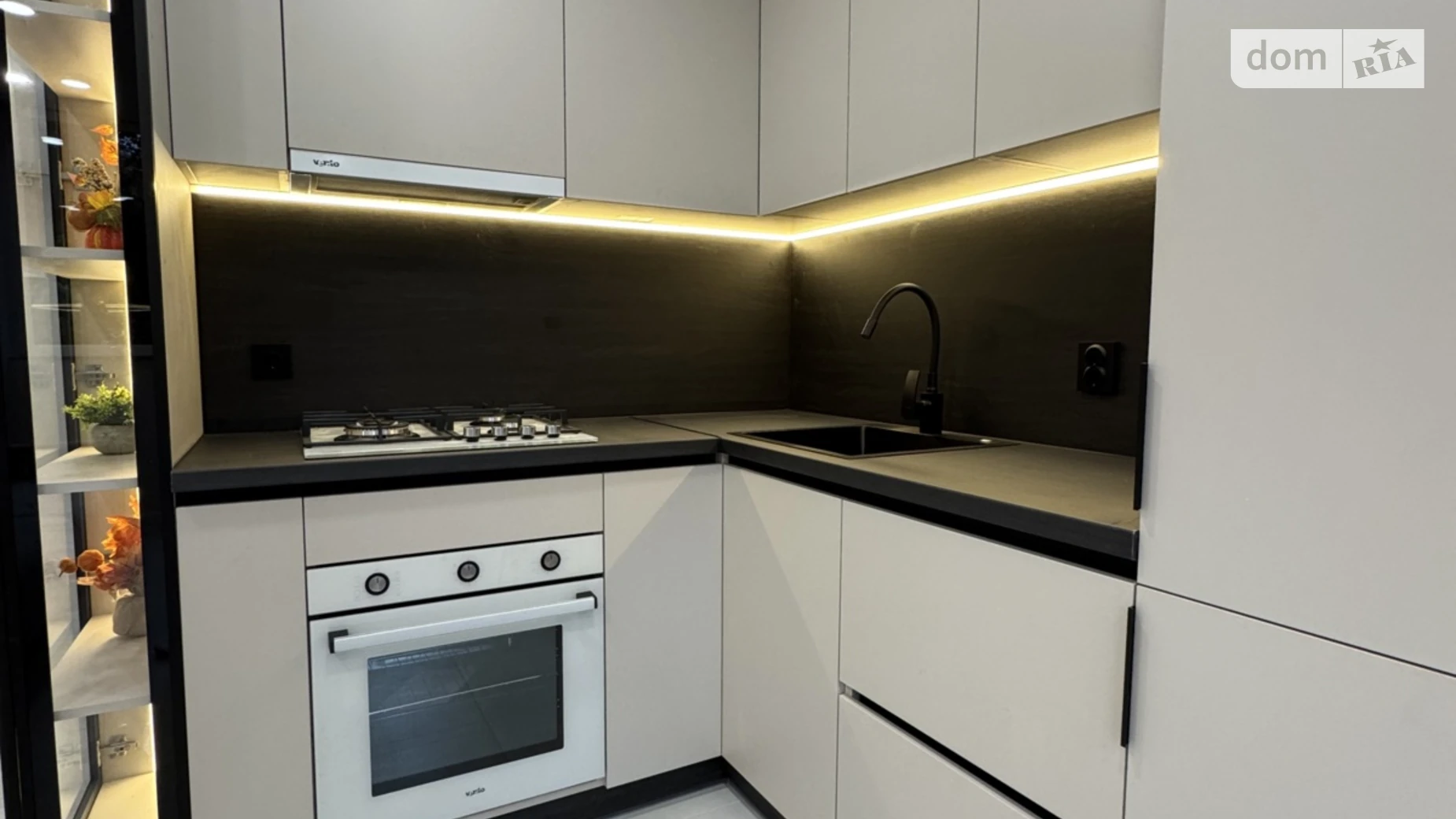 3-кімнатна квартира 86 кв. м у Тернополі, вул. Сахарова Андрія Академіка, 10 - фото 2