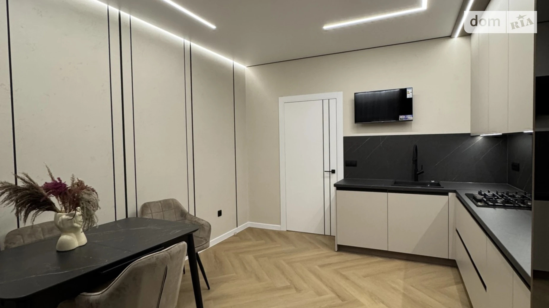 Продается 1-комнатная квартира 43.7 кв. м в Ивано-Франковске, ул. Гетьмана Ивана Мазепы, 164 корпус 1 - фото 4